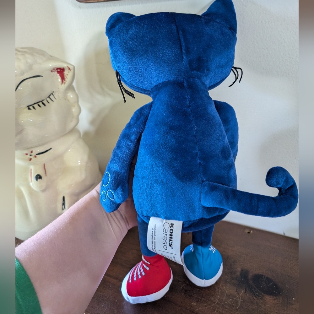 Pete The Cat Kohl's Care 15" Cat Plush Stuffed Animal 2023 Red Heart EUC - Picture 4 of 10
